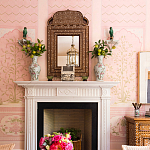 Обои ручная роспись Jharokha Arches Original colourway on pink painted Xuan paper варинант исполнения - 4 | Loft Concept в Ульяновске