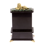 Часы настольные с декором в виде льва из натурального камня Нефрит Lion Stone Clock варинант исполнения - 4 | Loft Concept в Ульяновске