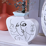 Ваза плоская белая с абстрактными черными линиями в форме лиц Faces of Imagination варинант исполнения - 3 | Loft Concept в Ульяновске