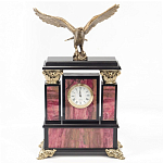 Часы настольные из родонита и бронзы с декором в виде орла Eagle Stone Clock варинант исполнения - 1 | Loft Concept в Ульяновске