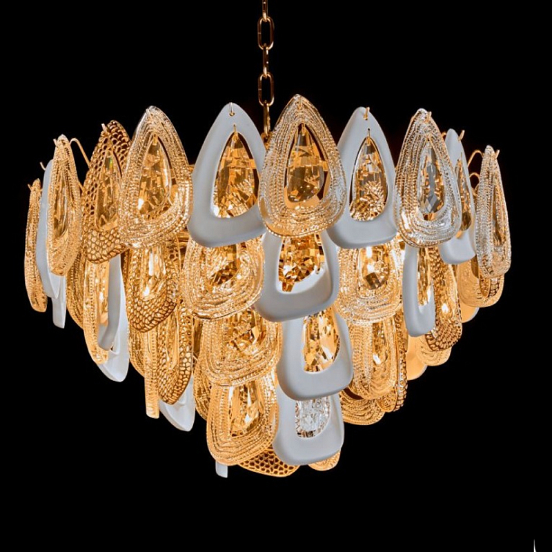 Люстра с многослойными белыми и прозрачными подвесками Character Chandelier Золотой Прозрачный Белый в Ульяновске | Loft Concept 