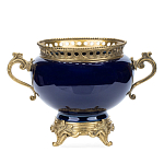 Ваза темно-синяя фарфоровая на бронзовой подставке с ажурным ободком и изогнутыми ручками Eden Garden варинант исполнения - 1 | Loft Concept в Ульяновске